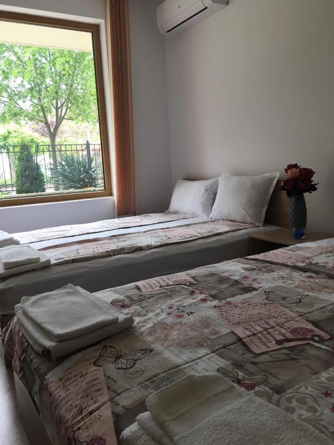Villa Rossa Apartments Ravda Extérieur photo